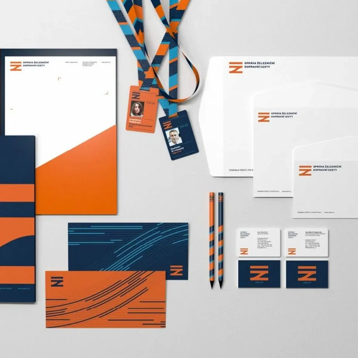 Reinforces Brand Identity Through Uniform Design Elements